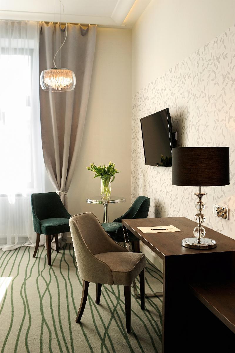 קרקוב Plaza Boutique Hotel מראה חיצוני תמונה