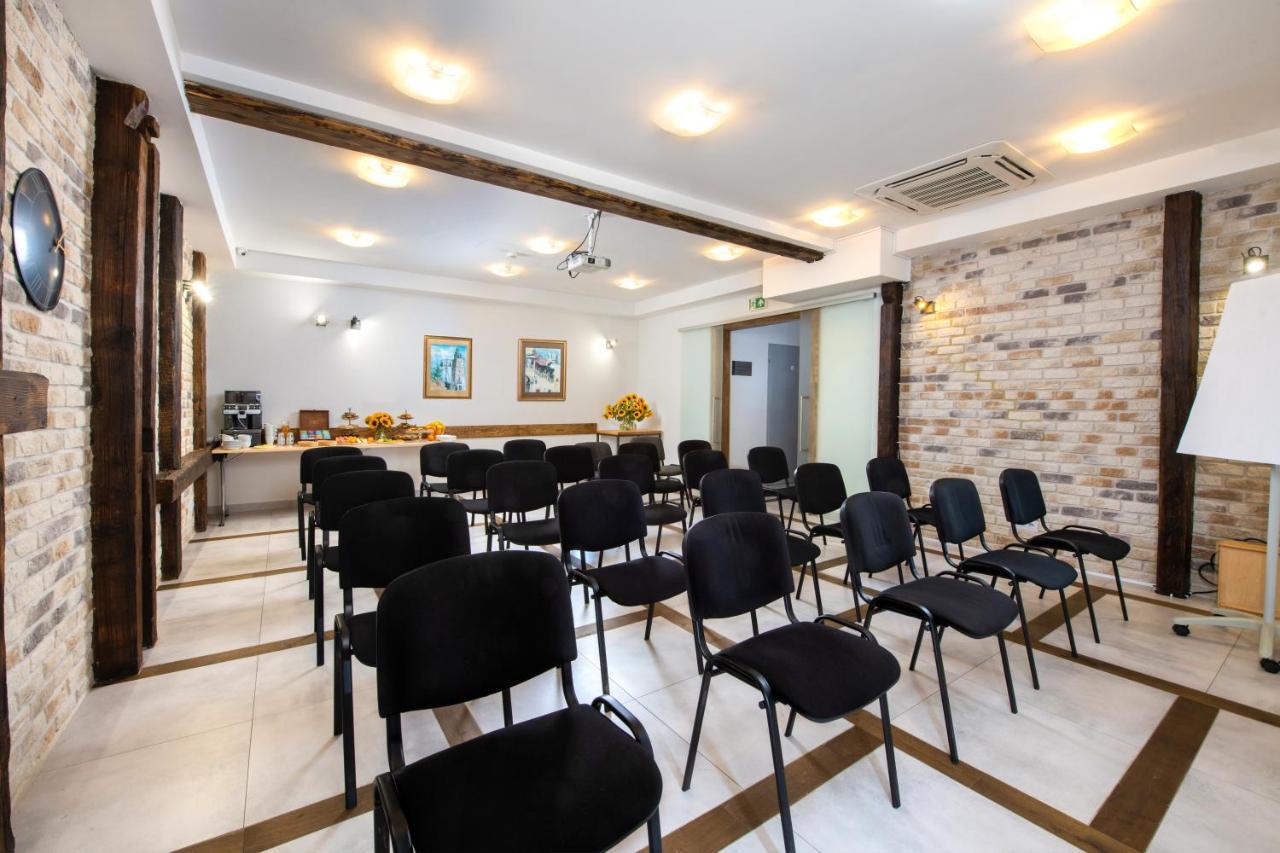 קרקוב Plaza Boutique Hotel מראה חיצוני תמונה