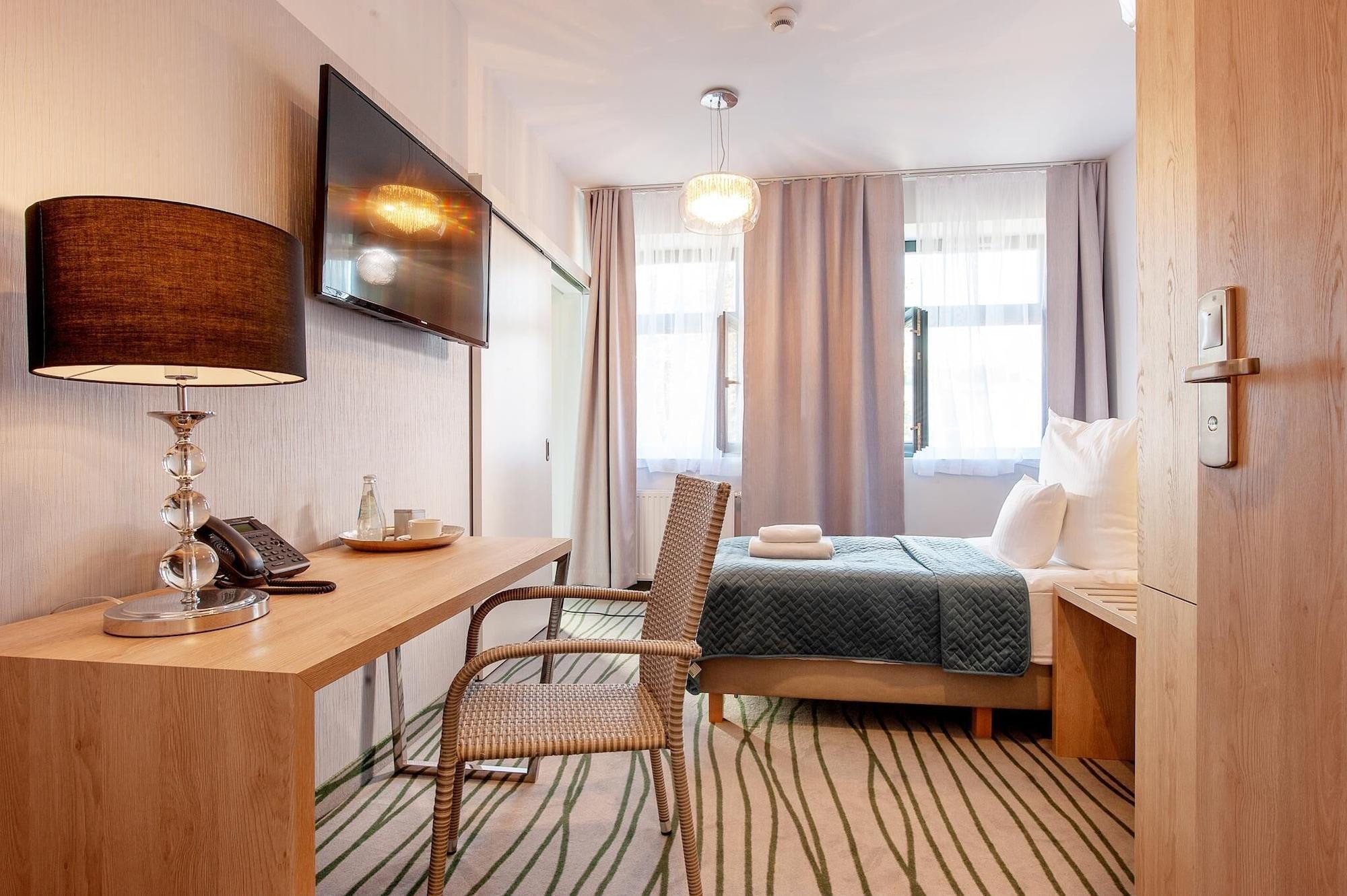 קרקוב Plaza Boutique Hotel מראה חיצוני תמונה